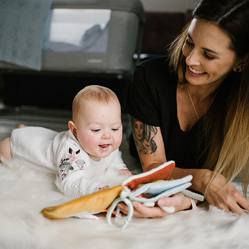 Mjúk skynjunarbók fyrir ungbörn frá Babyono