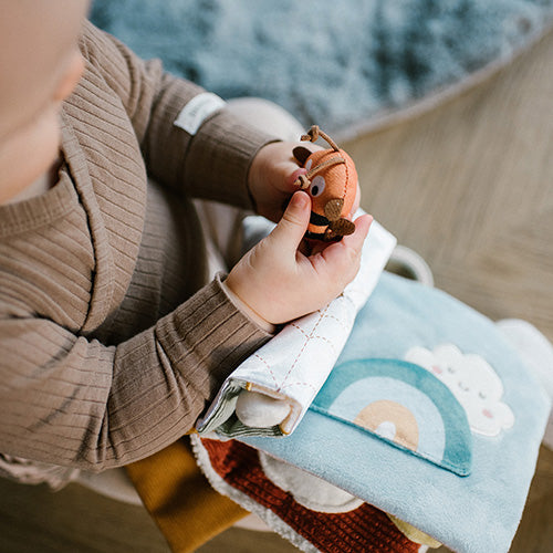 Mjúk skynjunarbók fyrir ungbörn frá Babyono