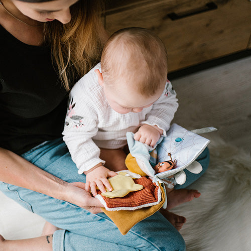 Mjúk skynjunarbók fyrir ungbörn frá Babyono